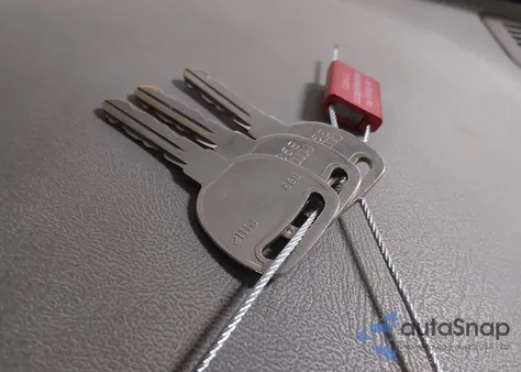 2005 Chevrolet Astro z USA, uszkodzony, nr VIN 1GCDM19X35B108569